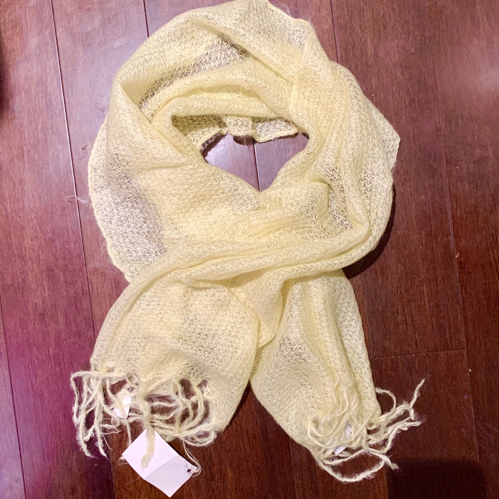 NWT Shawl/ Shawl Price firm